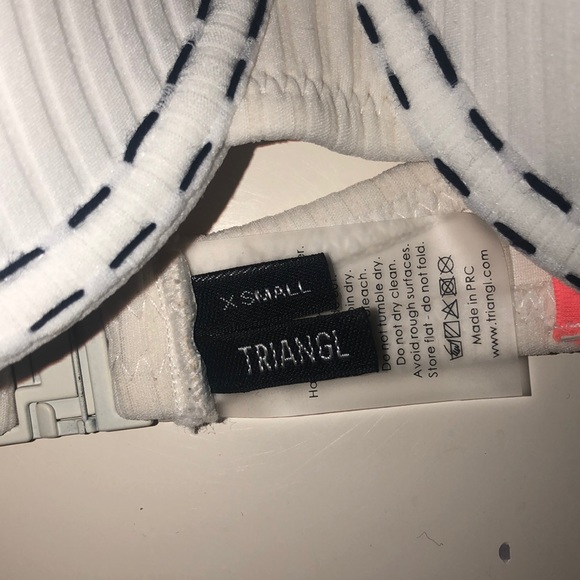 Triangl Bikini - Picture 5 of 6